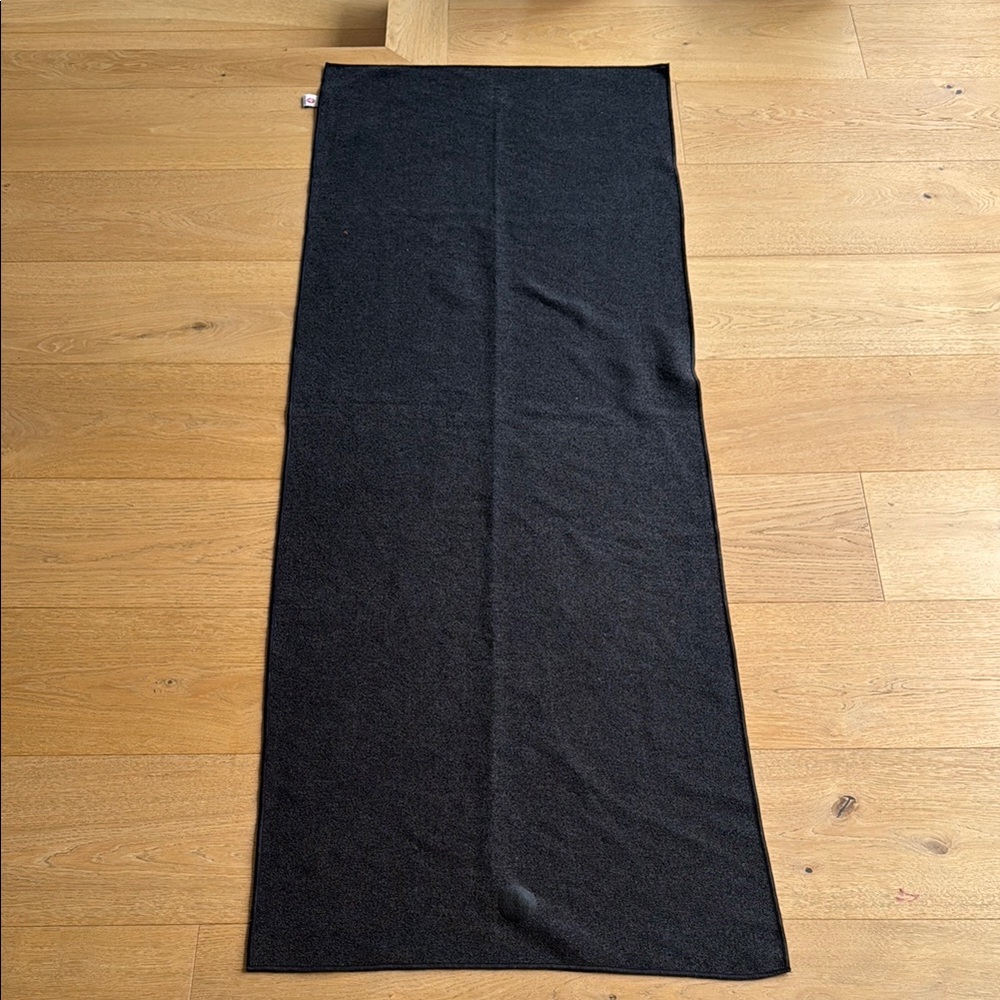 Manduka yoga mat towel
